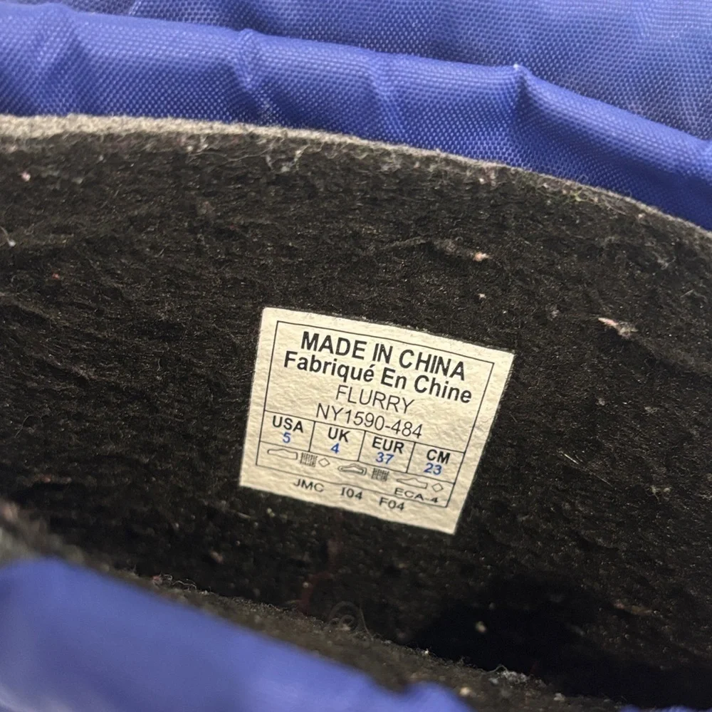 Sorel Flurry Blue and Lavender Winter Snow Boots